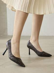 MOTF PREMIUM Sepatu hak tinggi stiletto ujung runcing yang mewah, bergaya vintage, cocok untuk fesyen dasar, perjalanan sehari-hari, pesta malam, dan acara musim semi. - Grafit Hitam - View 7
