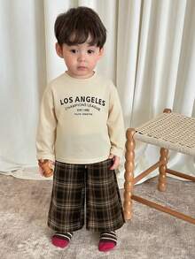 DAZY 2件套男童韩版纯色英文T恤和格子裤家居服套装 - 杏色 - 查看 4