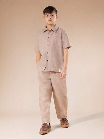 SUMWON Conjunto de camisa y pantalones de pierna de barril de lino sintético para niños, estilo casual de verano con botones, ajuste relajado, tela natural cómoda, conjunto de dos piezas