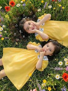 Souflis Souflis 夏季女童田园风彼得潘领蝴蝶结刺绣泡泡袖连衣裙，4-7岁，休闲时尚 - 黃色 - 查看 1