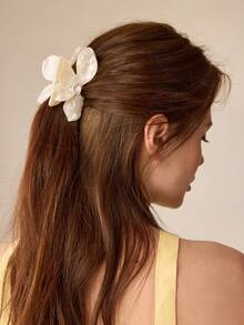 MOTF PREMIUM BUTTERFLY WHITE HAIRPIN - White - View 5