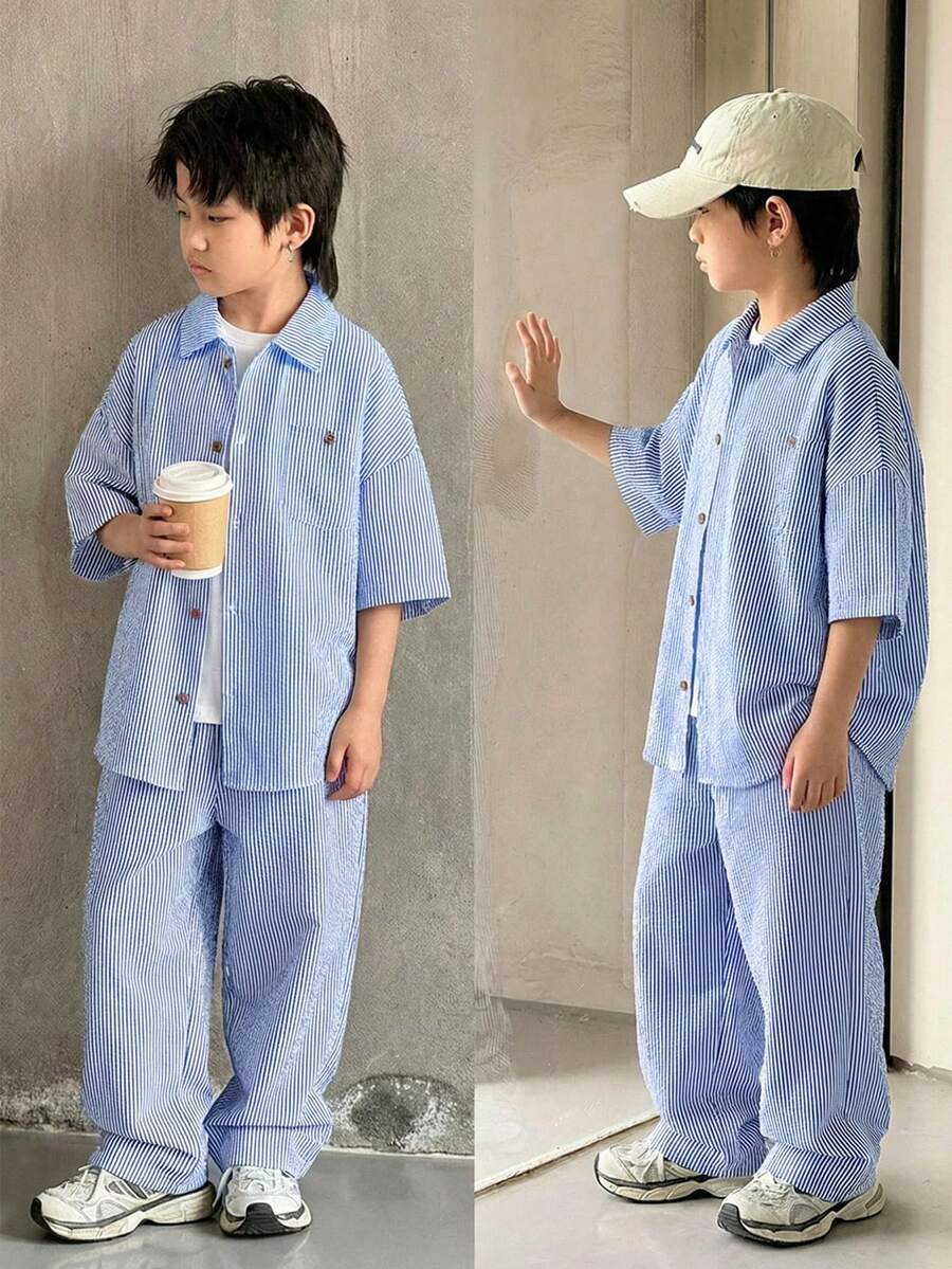 Bộ đồ 2 món cho bé trai/thiếu niên: áo polo cổ bẻ dáng rộng tay ngắn kẻ sọc, thoải mái, kiểu dáng thường ngày và quần dài. - Màu xanh lam - Xem 1