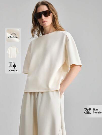 Ontre 2026春夏新款女士米色柔软透气修身短袖T恤，现代优雅婚礼宾客装，简约浪漫法式奢华都市时尚商务休闲办公装，低调复古高端都市通勤高品质机场邮轮中东必备单品，四季皆宜的新娘系列女式上衣