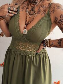 SHEIN Whyspr Conjunto de 2 piezas talla grande: Vestido de encaje floral verde militar y cubre con diseño de rejilla calada color albaricoque - Verde militar - Ver 7