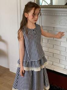 DAZY Tween Girl Plaid Button-Up Sleeveless Shirt And Mini Skirt Casual Set - Black and White - View 5