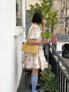 DAZY Women's Floral Print Frill Trim Front Tie Loose Blouse - White - View 5