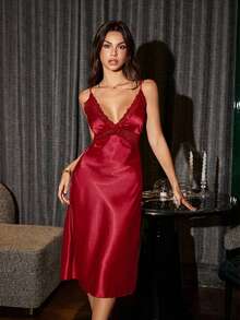 SilkySpell 性感蕾丝镂空吊带睡裙，收腰显瘦小黑裙，极具魅力的家居服 - 酒紅色 - 查看 2