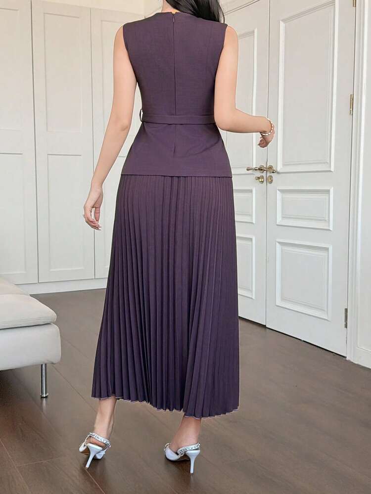 Women's Elegant Solid Color Belted Camisole & Pleated Skirt 2-Piece Set, Summer