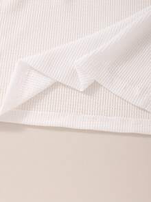 SHEIN Casuvi Kids 男童夏季休闲运动日常穿着字母刺绣撞色条纹饰边短袖T恤和短裤套装 - 白色 - 查看 8