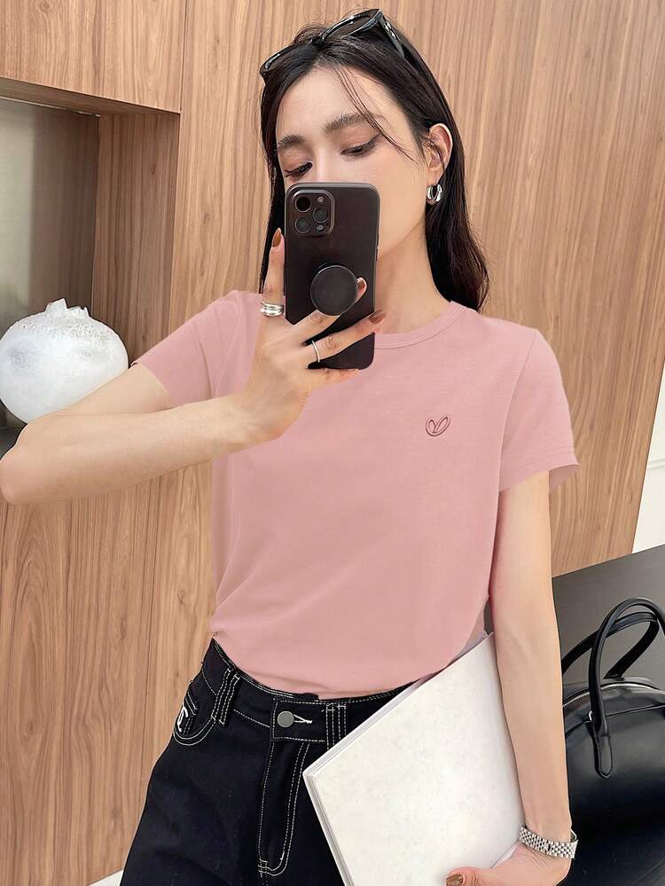 Women Summer Casual Solid Color Short Sleeve T-Shirt With Heart Embroidery Valentine Valentine's Day Old Money Style Business Casual Woman Work Clothes