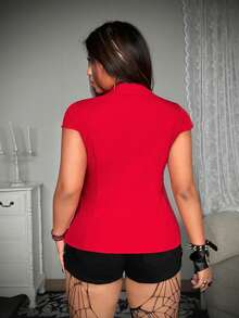 SHEIN CURVE+ 大码女式拉链抽绳休闲百搭约会外出短袖衬衫 - 紅色 - 查看 2