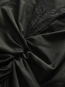 NU&NOW 大码性感V领蕾丝扭腰紧身连体裤 - 黑色 - 查看 6