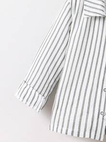 SHEIN 男童条纹方领长袖衬衫，面料舒适，休闲百搭，适合小男孩在各种场合穿着，尤其适合夏季穿着。 - 綠色 - 查看 4