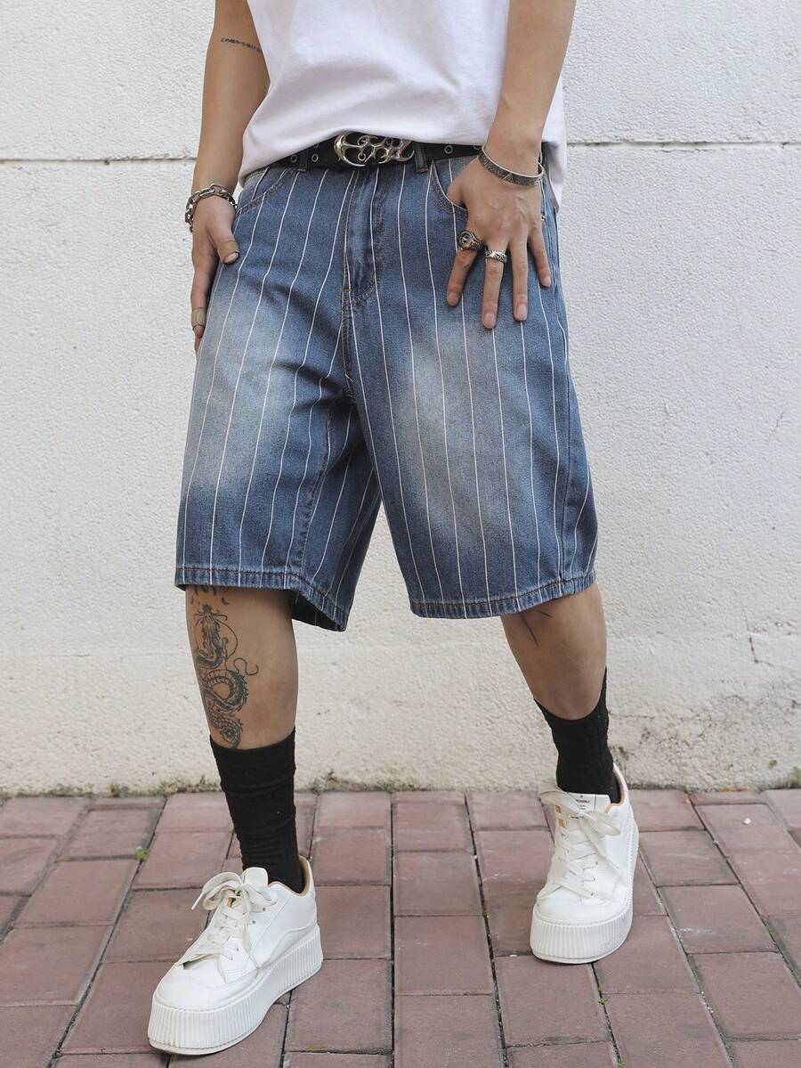 Manfinity Roghcode 男士夏季竖条纹字母刺绣宽松阔腿牛仔短裤 - 中等水洗藍 - 查看 1