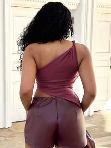 Alexandranx 情人节勃艮第红色扭纹单肩上衣优雅修身女士上衣 - 酒紅色 - 查看 2