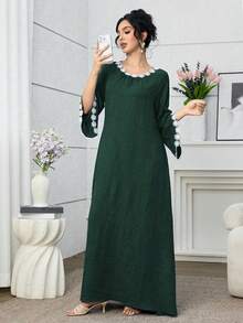 Al Najma 女士休闲宽松褶皱连衣裙，饰有刺绣贴花，适合派对、日常穿着和外出活动。 - 墨綠色 - 查看 3