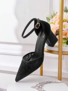 CUCCOO HITCHD 女士优雅纯色蕾丝高跟鞋，圣诞节必备 - 黑色 - 查看 12