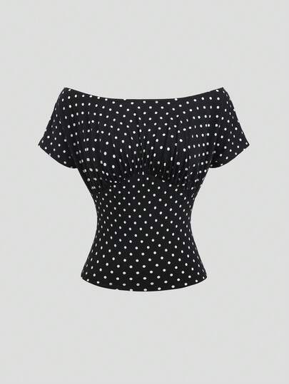 Sweetra Camiseta de verano versátil y de moda para mujer con cuello de barco, manga corta, elástica, de lunares blanco y negro, con estilo dulce y picante