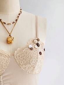 ROMWE Fairycore 蕾丝拼接褶皱不对称纽扣性感女式背心 - 米色 - 查看 2