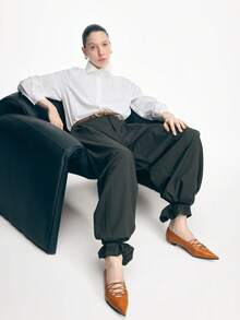 Mnmlis 芭蕾舞鞋系带尖头细跟高跟鞋小号皮鞋 - 棕色 - 查看 7