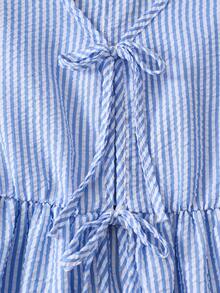 SHEIN 条纹无袖V领收腰上衣+宽松直筒裤，适合少女穿着——上衣上的蝴蝶结装饰散发着青春魅力，时尚百搭，是日常穿着的理想选择。 - 藍色 - 查看 7