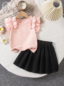 Mädchen Set aus mehrfarbigem Kurzarm T-Shirt und Rock. Das rosa Kurzarm-Top hat mehrlagige Rüschendetails an den Ärmeln für einen engen Sitz und einen schmeichelhaften Effekt, kombiniert mit einem schwarzen A-Linien-Rock. Geeignet für den täglichen Lässig-Stil. - Verschiedenfarbig - Übersicht 1