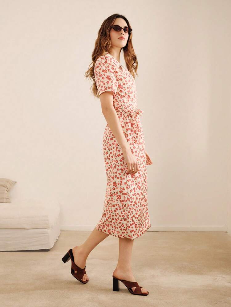 Floral Wrap Dress With Short Sleeves And Tailored Collar Vintage Elegant Dress Spring Summer Style French Style Parisian Style Vacation Dress