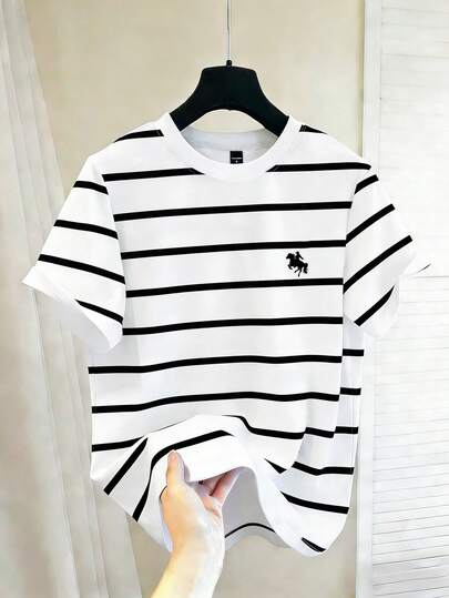 Chillumni 男女通用经典黑白条纹马匹印花休闲 T 恤，时尚图案 T 恤
