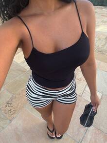 Alexandranx Women Tight-Fitting Round Neck Padded Breathable Summer Basic Camisole Top Black Casual - Black - View 3