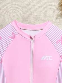 SHEIN Tween Girls' Vacation Beach Bowknot Striped Print Half Zip One-Piece Swimsuit Tween Swimsuit Rashguard Girls Swimsuit Long Sleeve Rash Guard Long Sleeve Swimsuit For Tweens Tween Rash Guards Teen Girl Rash Guard Set - Pink - View 4
