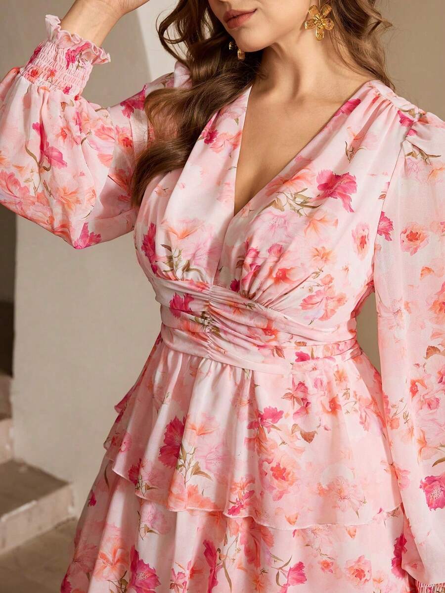 Roveilla 加大码粉色碎花雪纺短款连衣裙，深V领，超长常规袖，层叠下摆，波西米亚风修身A字裙摆，女士碎花连衣裙，粉色碎花连衣裙，春季连衣裙，碎花印花连衣裙 - 粉色 - 查看 1