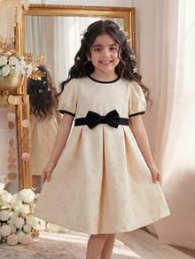 SHEIN Elladie kids 女童休闲荷叶边领泡泡袖腰部松紧下摆撞色连衣裙，轻薄面料，甜美可爱，适合夏季度假 - 米色 - 查看 3