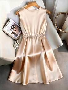 SHEIN Elenzya 女士香槟色缎面圆领无袖金色3D花朵金属扣腰带高端时尚优雅别致法式奢华中长连衣裙，春夏款 - 香檳色 - 查看 2