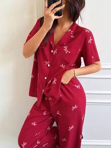 SHEIN 女款條紋蝴蝶結印花翻領短袖睡衣套裝 紅色夏季居家休閒服套裝 櫻桃睡衣套裝 - 紅色 - 查看 3