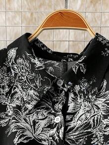 SHEIN Unity Plus Size Blue & White Printed Batwing Sleeve Pleated Hem Dress - Black and White - View 6