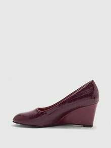 CUCCOO BIZCHIC Burgundy Crocodile Pattern Patent Leather Wedge Pumps, Retro, Fashionable And Versatile Commuting Style - Burgundy alligator pattern - View 10