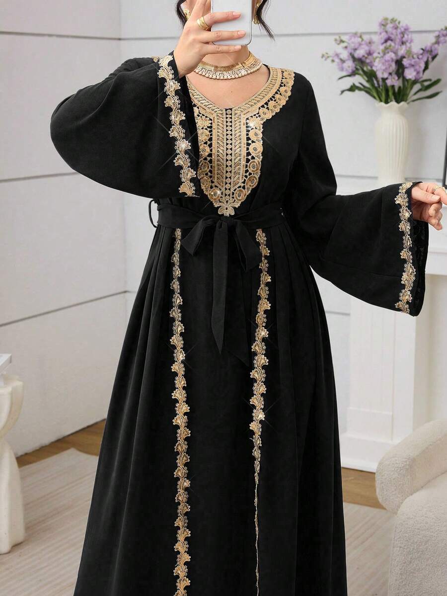 Al Najma Vestido casual, de fiesta y de viaje con cuello bordado, cintura anudada y plisado, estilo árabe para mujer - Negro - Ver 1