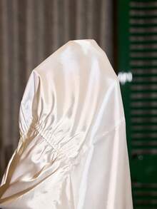 SHEIN 女士性感V领吊带连体衣，优雅白色缎面睡衣，蕾丝边饰，四季皆宜 - 白色 - 查看 10