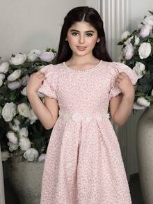 SHEIN 1 chiếc đầm dệt jacquard thanh lịch cho bé gái, cổ áo đính ngọc trai, tay phồng, thắt lưng hoa đính ngọc trai, màu hồng, thích hợp mặc hàng ngày, dự tiệc, dạ hội. - Hồng - Xem 3