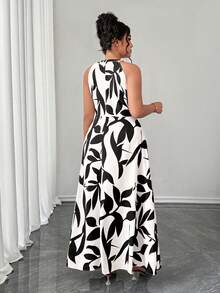 SHEIN Elenzya Plus Size Women's Elegant Black And White Leaf Print Halter Long Dress - Multicolor - View 2