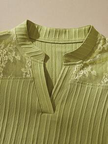 SHEIN 女童纯色立领荷叶边印花短泡泡袖T恤衫。适合日常外出、居家休闲。这款绿色乡村风上衣，尽显女孩温柔甜美可爱气质。 - 綠色 - 查看 3