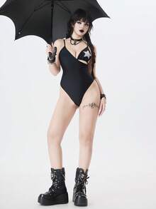 ROMWE Goth 哥特风性感百搭精致神秘时尚亮片五芒星装饰三角罩杯单侧镂空+细肩带连体泳衣，显瘦塑形，可作内衣或外穿（例如搭配牛仔外套、西装），适合度假、派对、春假等场合。 - 黑色 - 查看 5