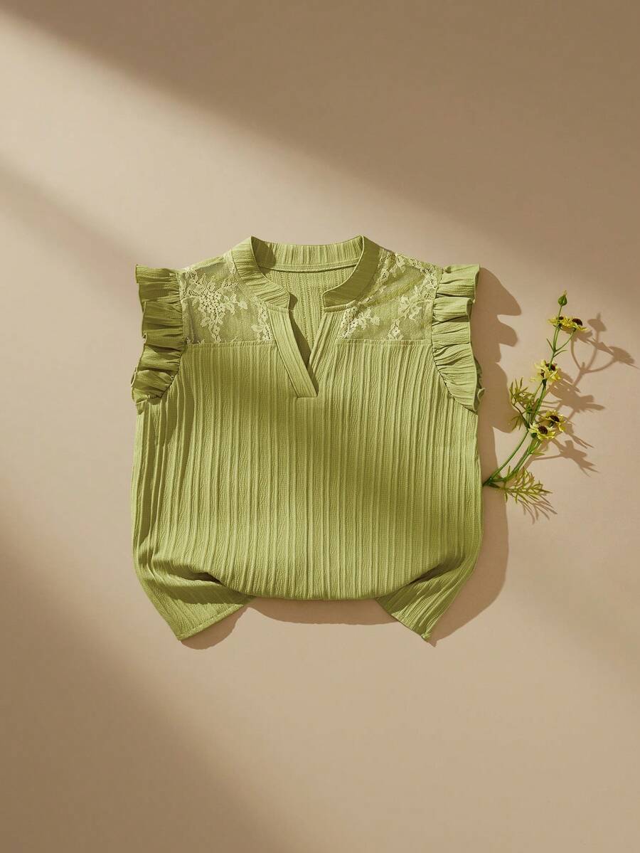 SHEIN 女童纯色立领荷叶边印花短泡泡袖T恤衫。适合日常外出、居家休闲。这款绿色乡村风上衣，尽显女孩温柔甜美可爱气质。 - 綠色 - 查看 1
