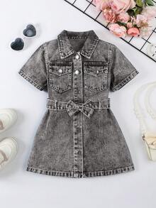 Elladie kids Robe en jean pour jeune fille, nouvelle arrivée pour l'été, style rétro chic de la rue Y2K, couleurs de jean lavé noir et gris, design avec ceinture, poches et col châle, taille ajustée, effet denim en coton doux et confortable, assortie, convient pour les vacances d'été, les festivals de musique, les sorties quotidiennes et les rassemblements - Noir - Voir 3