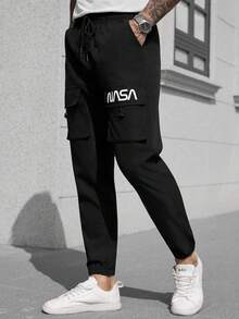 Manfinity CasualCool 男士字母图案抽绳宽松工装裤长款纯黑色外出秋季 - 黑色 - 查看 4