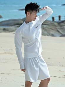 DAZY Bộ đồ đi biển mùa hè dành cho nam: áo khoác cardigan in chữ có khóa kéo phối cùng quần short. - trắng - Xem 6