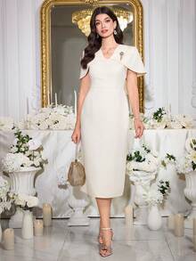 Modelyn 新款法式设计小众修身披肩肩3D立体花卉优雅紧身连衣裙 - 杏色 - 查看 4