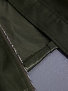 Aveloria Modichic 时尚简约百搭休闲宽松设计缎面光泽蝙蝠袖飞行员夹克搭配宽松短裤两件套 - 軍綠色 - 查看 7