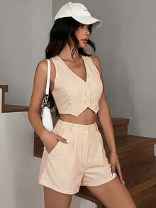 SHEIN EZwear 女款 2 件組條紋無袖背心與短褲套裝，夏季休閒時尚度假穿搭，白色與黃色早午餐造型，女款套裝 - 黃色 - 查看 4