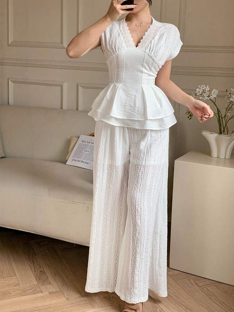 Women's Solid Color V-Neck Lace Patchwork Short Sleeve Top And Long Pants Elegant 2-Piece Set